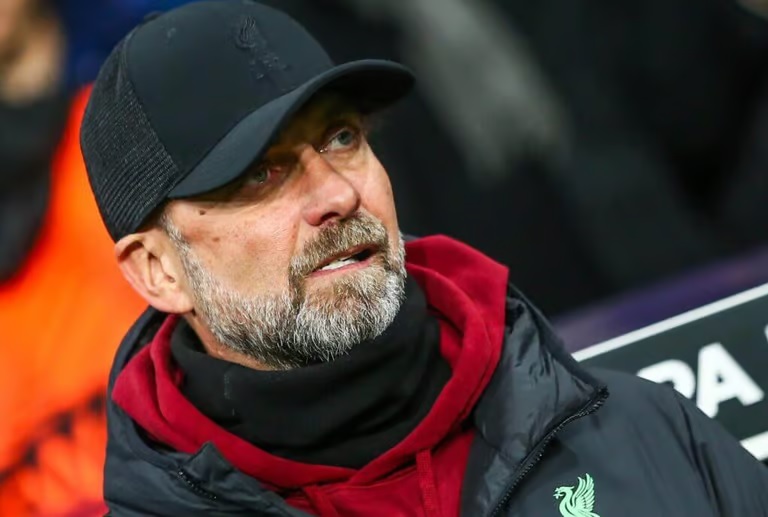 Klopp sẽ phải cân nhắc rất nhiều khi ngân sách chuyển nhượng của Liverpool khá hạn chế. Ảnh: The Atheltic