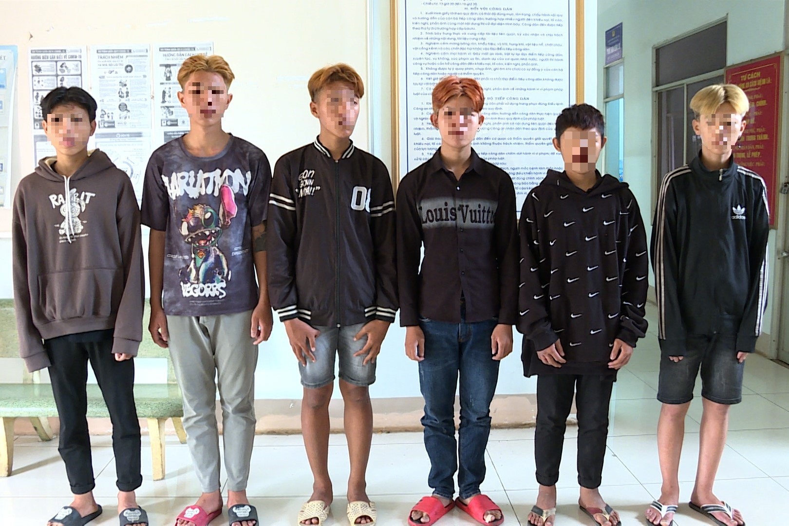 Các đối tượng tại cơ quan công an. Ảnh: Công an