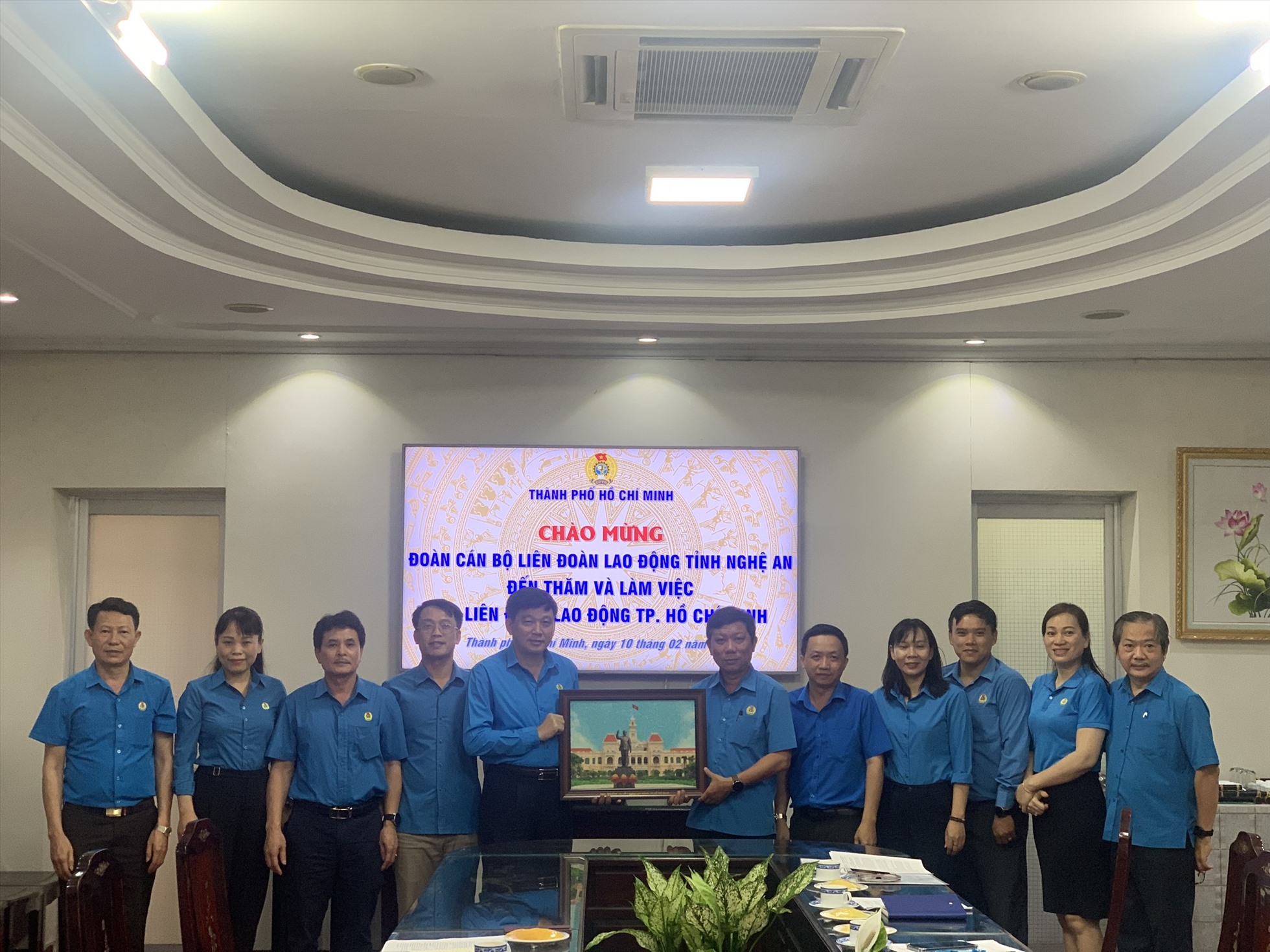 Các đại biểu tham dự buổi làm việc.  Ảnh: Thanh Tùng