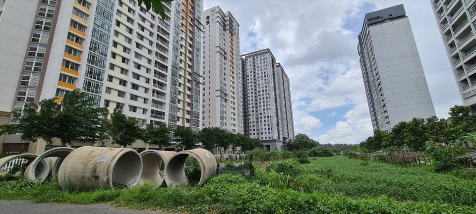 Công tác quản lý phát triển nhà ở xã hội còn nhiều khó khăn, vướng mắc cần được tháo gỡ. Ảnh: Gia Miêu