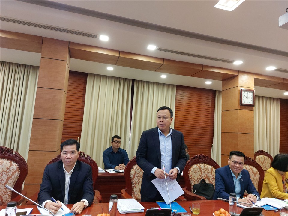 Ông Phạm Quang Thanh - Chủ tịch Liên đoàn Lao động thành phố Hà Nội chỉ đạo đẩy nhanh tiến độ Đại hội Công đoàn tại quận Nam Từ Liêm. Ảnh: Ngọc Ánh