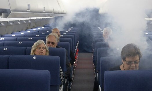 Đâu mới là vị trí ngồi an toàn nhất trên máy bay?