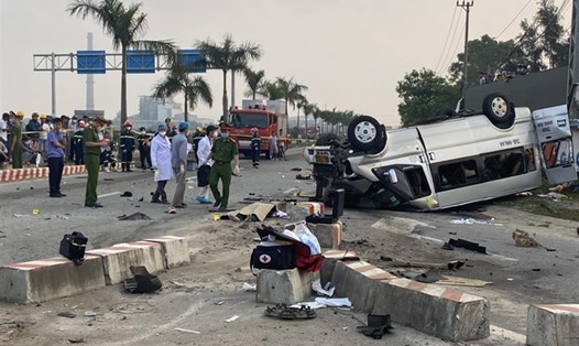 Hiện trường vụ tai nạn giao thông khiến 8 người tử vong ở Quảng Nam. Ảnh: Bộ Công an