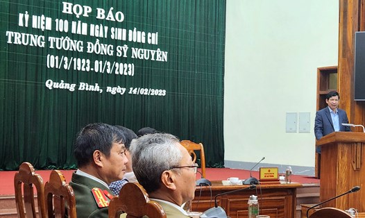 Phó Chủ tịch UBND tỉnh Quảng Bình Hồ An Phong phát biểu tại buổi họp báo. Ảnh: Lê Phi Long