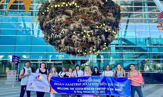 Đoàn Famtrip lữ hành Nam Phi tham quan, khảo sát du lịch Đà Nẵng, Quảng Nam. Ảnh: Sở Du lịch Đà Nẵng