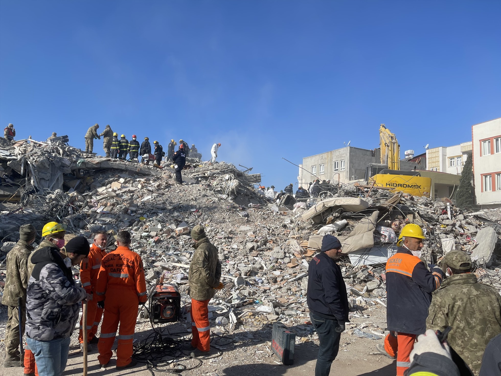 Đoàn Công an Việt Nam phối hợp các lực lượng cứu hộ quốc tế làm việc tại địa điểm thứ ba thuộc thành phố Adiyaman, Thổ Nhĩ Kỳ. Ảnh: Cục Cảnh sát PCCC&CNCH