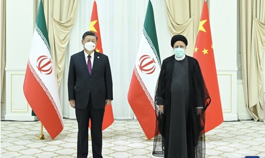 Chủ tịch Trung Quốc Tập Cận Bình và Tổng thống Iran Ebrahim Raisi. Ảnh: Tân Hoa Xã