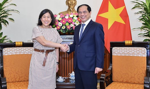 Bộ trưởng Ngoại giao Bùi Thanh Sơn tiếp Đại diện Thương mại Mỹ Katherine Tai. Ảnh: Bộ Ngoại giao