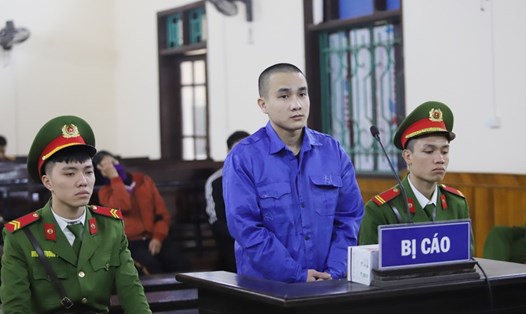 Bị cáo Quang lĩnh án 11 năm tù. Ảnh: Trần Tuấn.