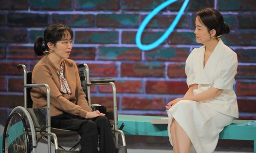 Cô giáo Phạm Thị Lý là khách mời của chương trình "Trạm yêu thương". Ảnh: VTV