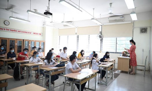 Học sinh Hà Nội tham dự kỳ thi tuyển sinh lớp 10 THPT công lập năm 2022 - 2023. Ảnh: Vân Trang