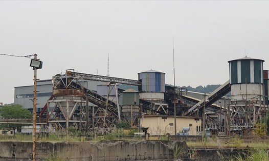 Khu đất của nhà máy sàng tuyển cũ của Công ty tuyển than Hòn Gai sẽ được dành để xây dựng bệnh viện và một số công trình công cộng. Ảnh: Nguyễn Hùng