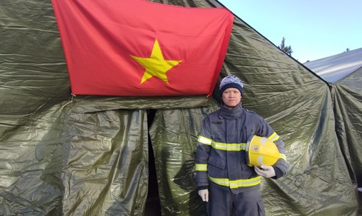 Đại uý Vũ Duy Hưng - một trong 24 cán bộ, chiến sĩ Công an Việt Nam đang làm nhiệm vụ CNCH tại Thổ Nhĩ Kỳ. Ảnh: Cục Cảnh sát PCCC&CNCH