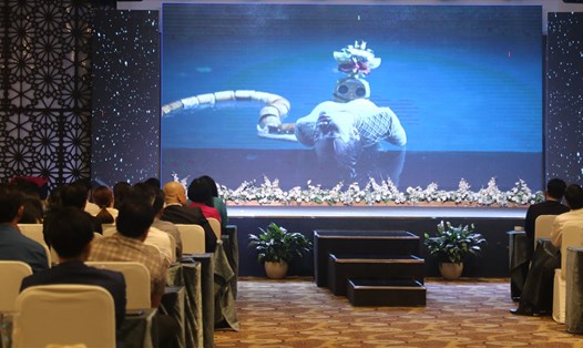 Một nhà hát nghệ thuật cạnh bờ biển Nha Trang sẽ được ra mắt vào tháng 4 tới được kì vọng tạo điểm mới cho du lịch Khánh Hòa năm 2023. Ảnh: Phương Linh