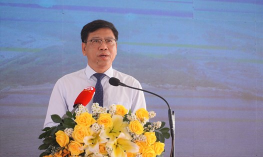 Thứ trưởng Bộ GTVT Nguyễn Xuân Sang phát biểu chỉ đạo tại Lễ khởi công. Ảnh: Thành An