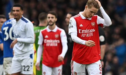 Arsenal đã thua Everton vào lúc không ai ngờ được. Ảnh: AFP