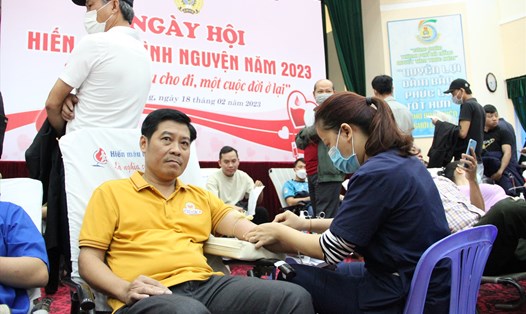 Gần 1.000 đoàn viên, người lao động Công đoàn Viên chức Đà Nẵng tham gia hiếu máu tình nguyện. Ảnh: Tường Minh
