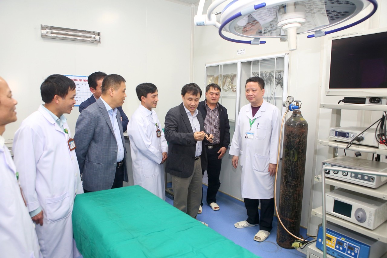 Bệnh viện Trung ương Huế hỗ trợ chuyển giao kỹ thuật cao cho Hà Tĩnh