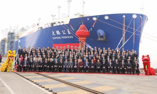 Lễ bàn giao tàu chở LNG Dapeng Princess ngày 18.2.2023. Ảnh: Công ty Đóng tàu Hudong-Zhonghua