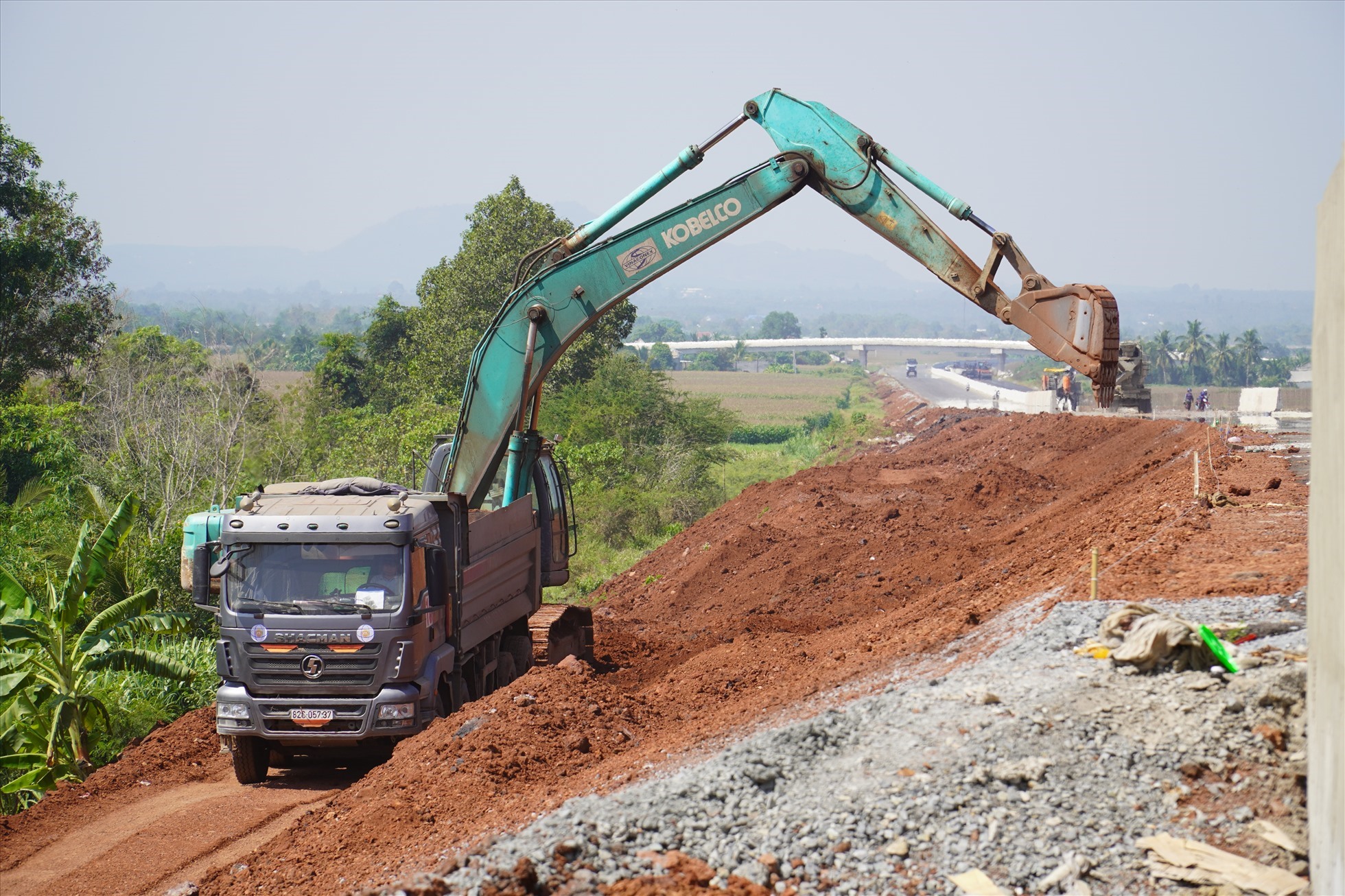 Thủ tướng Chính phủ yêu cầu rà soát, nâng công suất các mỏ cát, mỏ đá phục vụ xây dựng các tuyến cao tốc trong tháng 3.2023. Ảnh: Hà Anh Chiến
