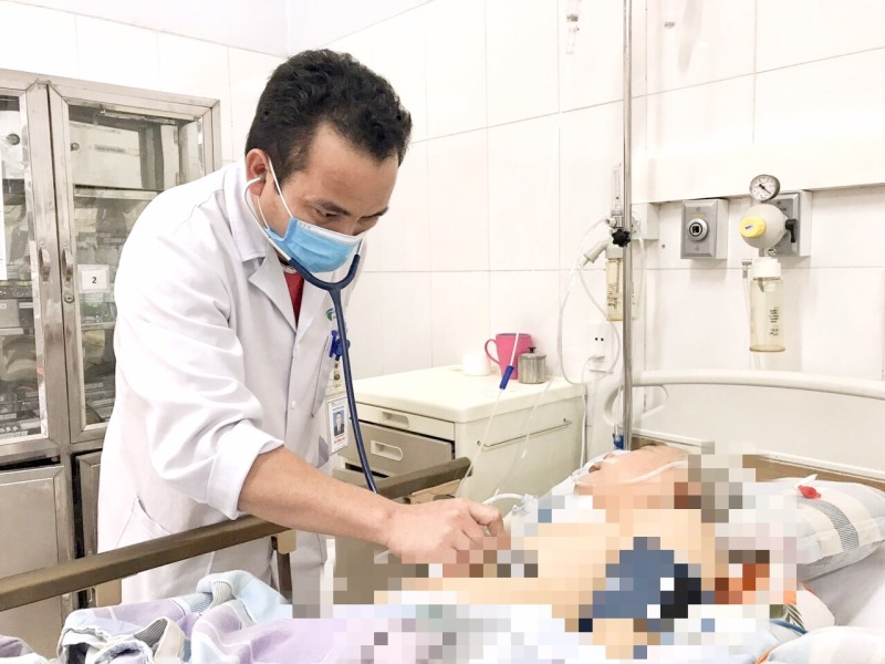 Tại khoa Hô hấp – bệnh viện Bãi Cháy, tính đến ngày 1.2, 80 giường bệnh của khoa đã kín bệnh nhân nằm. Ảnh: Bệnh viện Bãi Cháy