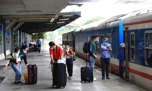 Hàng loạt giải pháp để đường sắt Hà Nội có lãi sau 2 năm lỗ liên tiếp. Ảnh: Hải Nguyễn