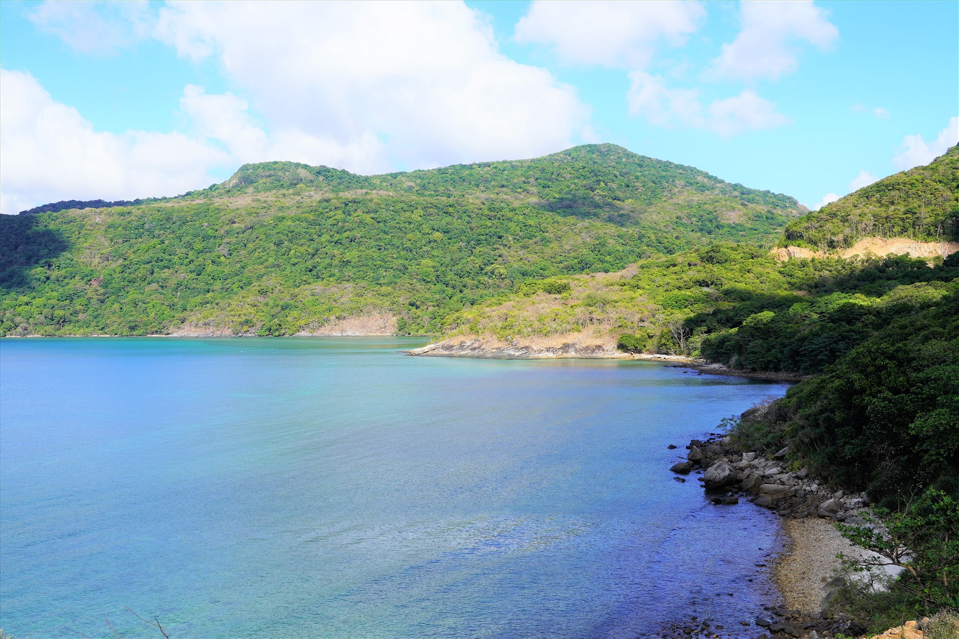 Một góc bãi Ông Đụng huyện Côn Đảo. Ảnh: Thành An