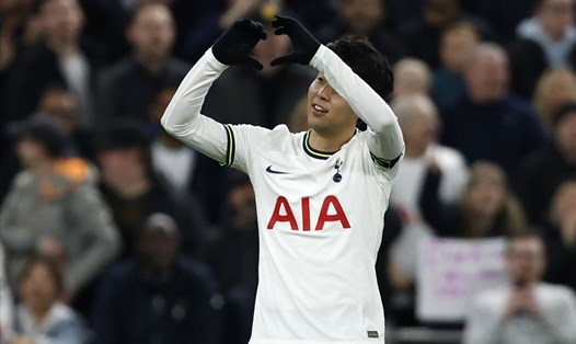 Son Heung-Min góp công vào 1 bàn thắng trong chiến thắng của Tottenham trước West Ham.  Ảnh: AFP