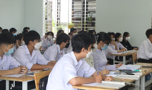 Tuyển sinh lớp 10 năm học 2023-2024 trên địa bàn Khánh Hòa sẽ theo 2 phương thức thi tuyển và xét tuyển. Ảnh: Phương Linh