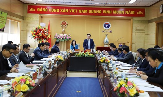 Đồng chí Nguyễn Trọng Nghĩa, Bí thư Trung ương Đảng, Trưởng Ban Tuyên giáo Trung ương phát biểu tại buổi gặp mặt. Ảnh: Bộ Y tế cung cấp
