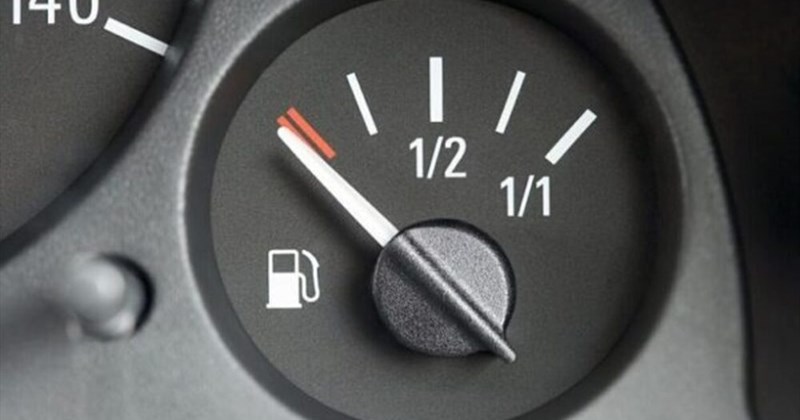 Khắc phục việc đồng hồ báo nhiên liệu hoạt động không chính xác