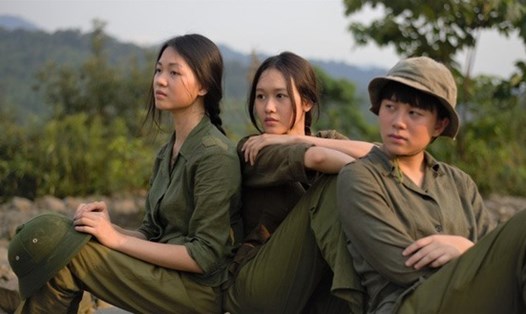 "Bình minh đỏ" được chọn chiếu mở đầu Tuần phim Kỷ niệm 80 năm Đề cương về văn hóa Việt Nam. Ảnh chụp màn hình