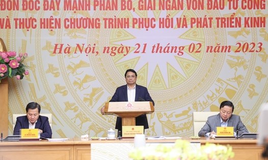 Thủ tướng Phạm Minh Chính nhấn mạnh đầu tư công phải có trọng tâm, trọng điểm, không dàn trải. Ảnh: Nhật Bắc/VGP