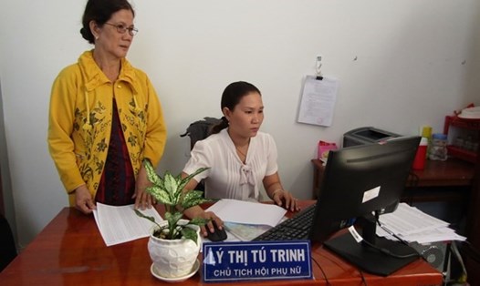 Chị Lý Thị Tú Trinh (dân tộc Khmer) là Chủ tịch Hội Liên hiệp phụ nữ phường Trường Lạc, quận Ô Môn, Thành phố Cần Thơ. Ảnh: baocantho.com.vn