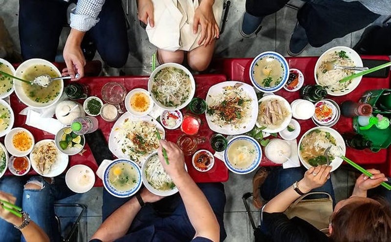 TP HCM đứng thứ 2 trong 10 "thiên đường ẩm thực đường phố Châu Á". Ảnh: The Vacationer