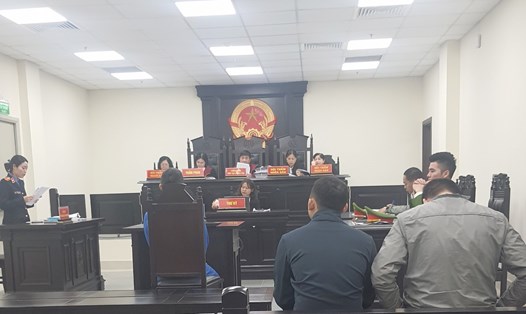 Phiên toà xét xử Nguyễn Đức Việt về tội "Lừa đảo chiếm đoạt tài sản". Ảnh: Quang Việt
