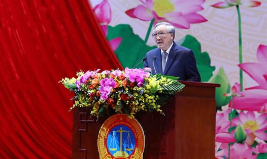 Chánh án Toà án Nhân dân Tối cao Nguyễn Hoà Bình phát biểu tại hội nghị. Ảnh: Kiên Phạm