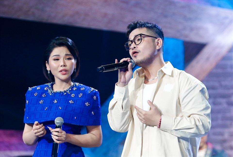 Phạm Hồng Phước và Trương Thảo Nhi trong chương trình. Ảnh: Bee