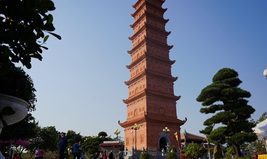 Tháp Tường Long được biết đến như một Trung tâm văn hóa lịch sử lớn của Việt Nam dưới thời Lý. Ảnh: Mai Dung