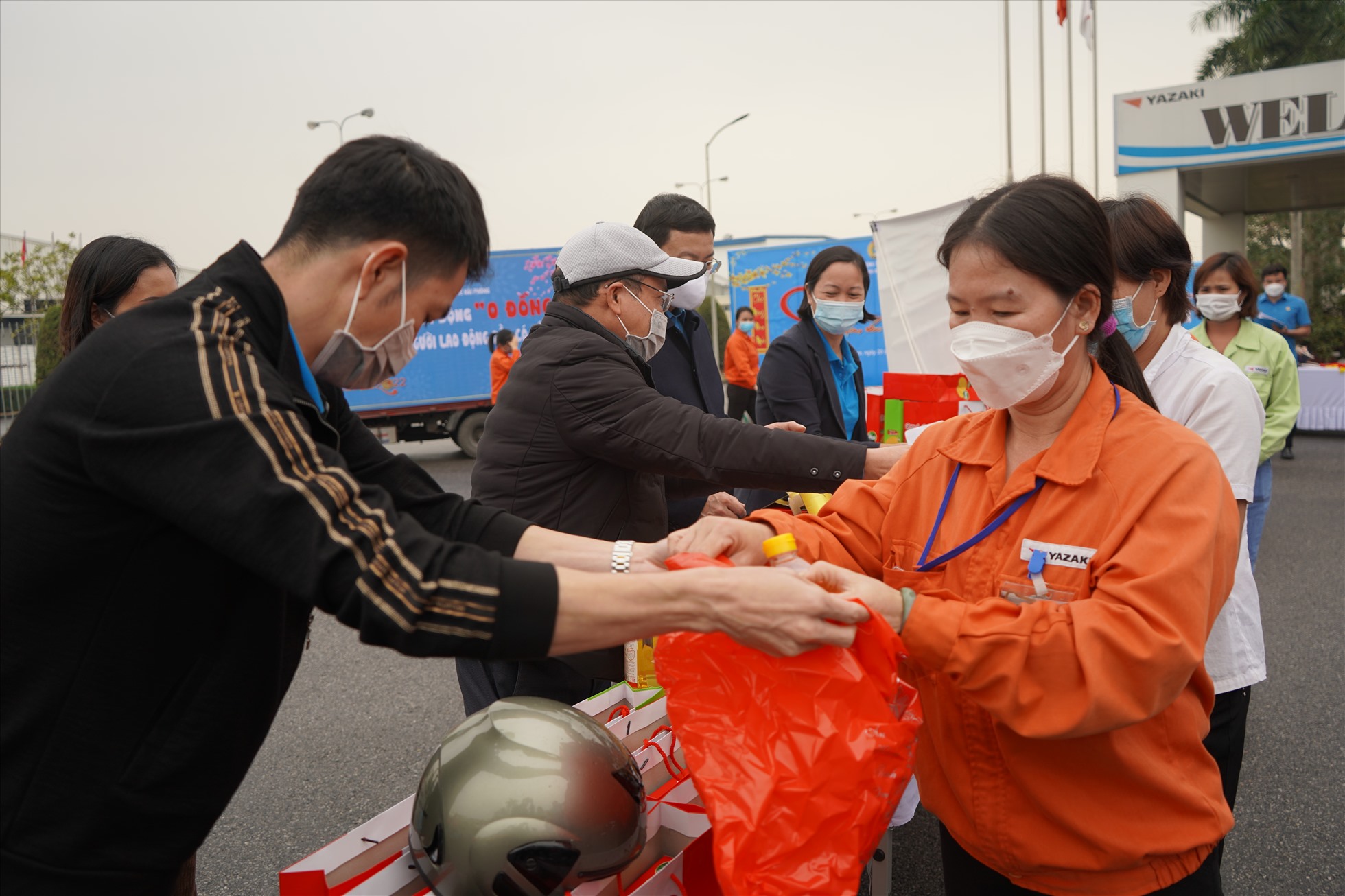 1.500 phần quà sẽ được Liên đoàn Lao động TP.Hải Phòng dành tặng nữ đoàn viên có hoàn cảnh khó khăn. Ảnh minh hoạ: Mai Dung