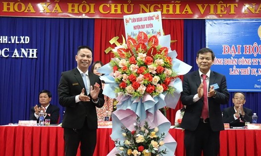 Đại hội CĐCS điểm huyện Duy Xuyên được tổ chức tại Công ty TNHH Vật liệu xây dựng Phan Ngọc Anh (Quảng Nam). Ảnh: Nguyễn Linh