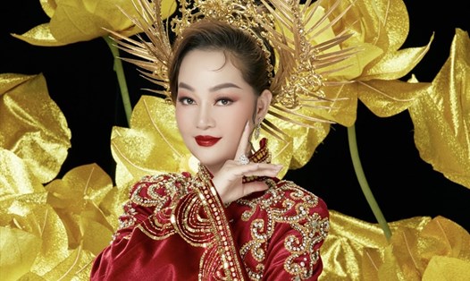 Hoa hậu Hoàng Thanh Nga công bố bộ quốc phụ dự thi "Mrs Universe 2023". Ảnh: Nhân vật cung cấp