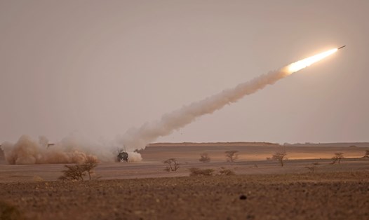 Hệ thống tên lửa HIMARS của Mỹ khai hỏa trong một cuộc tập trận quân sự. Ảnh: AFP