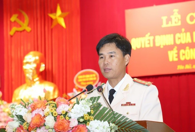 Đại tá Lê Việt Thắng được điều động, bổ nhiệm làm Giám đốc Công an tỉnh Yên Bái phát biểu nhận nhiệm vụ. Ảnh: Công an Yên Bái