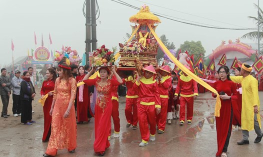 Lễ hội đền Vạn Lộc là một trong số những lễ hội đặc sắc của tỉnh Nghệ An. Ảnh: Anh Ngọc