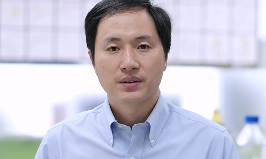 Nhà khoa học chỉnh sửa gene người Trung Quốc Hạ Kiến Khuê trong bức ảnh năm 2018. Ảnh: Wiki