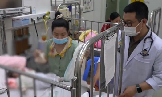 Thời tiết nắng nóng sau Tết, trẻ em nhập viện gia tăng ở TPHCM. Ảnh: Nguyễn Ly