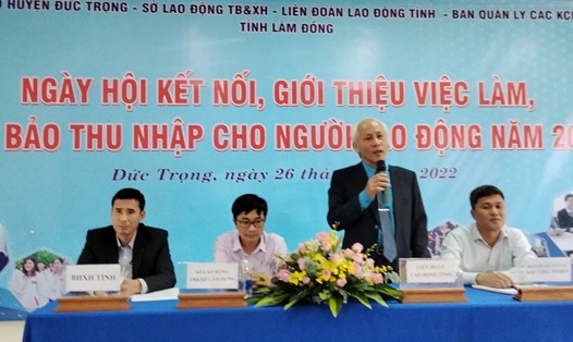 Các đơn vị tại tỉnh Lâm Đồng phối hợp tổ chức “Ngày hội kết nối, giới thiệu việc làm, đảm bảo thu nhập cho người lao động”. Ảnh: ĐỨC THIỆM