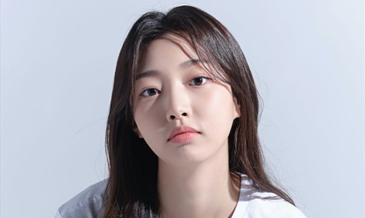 Lee Ha Eum là em gái Jihyo - TWICE. Ảnh: Starhaus cung cấp