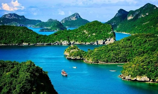 Cảnh biển và cây xanh ở Koh Samui island, Thailand